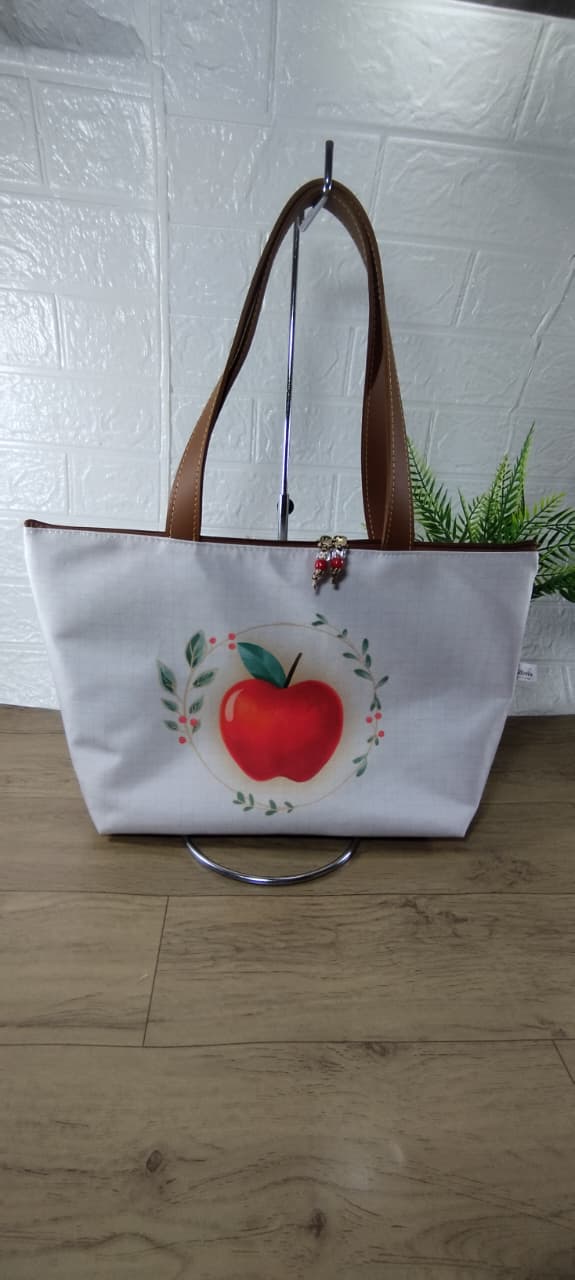Bolsa de tecido com estampas exclusivas